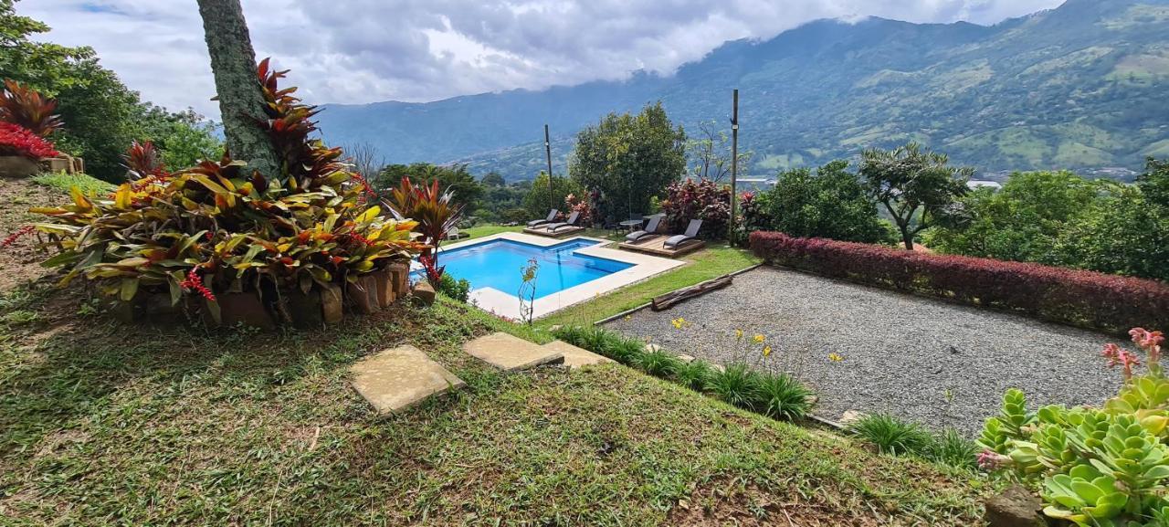 Finca Hotel Tierra Verde Girardota Esterno foto
