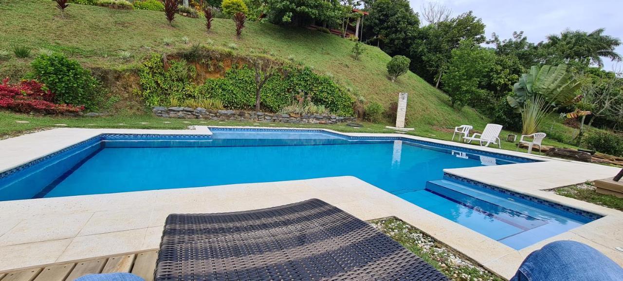 Finca Hotel Tierra Verde Girardota Esterno foto