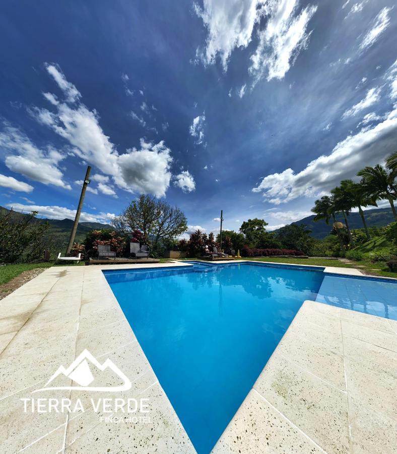 Finca Hotel Tierra Verde Girardota Esterno foto