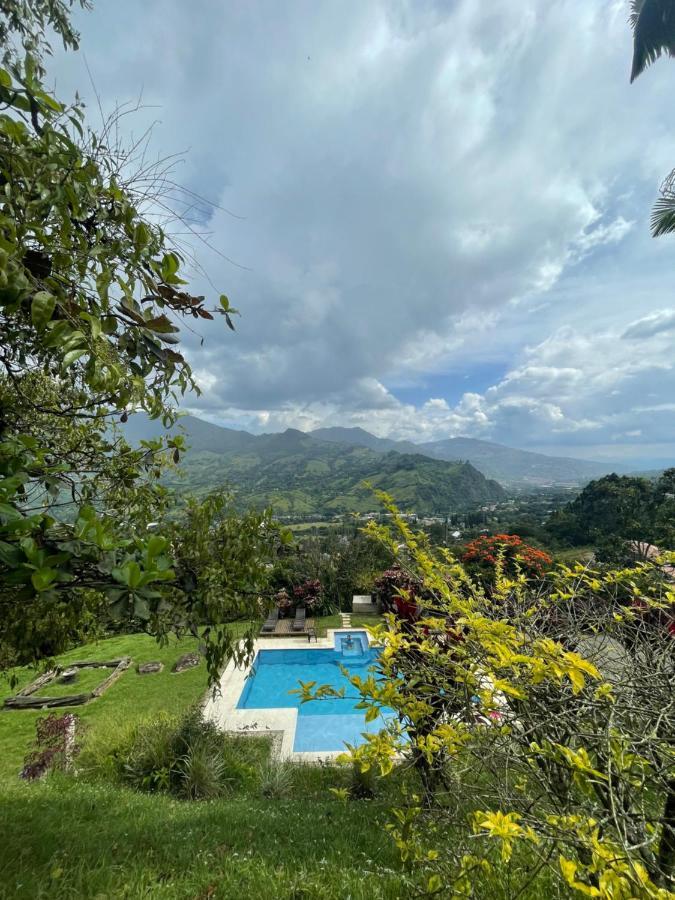 Finca Hotel Tierra Verde Girardota Esterno foto