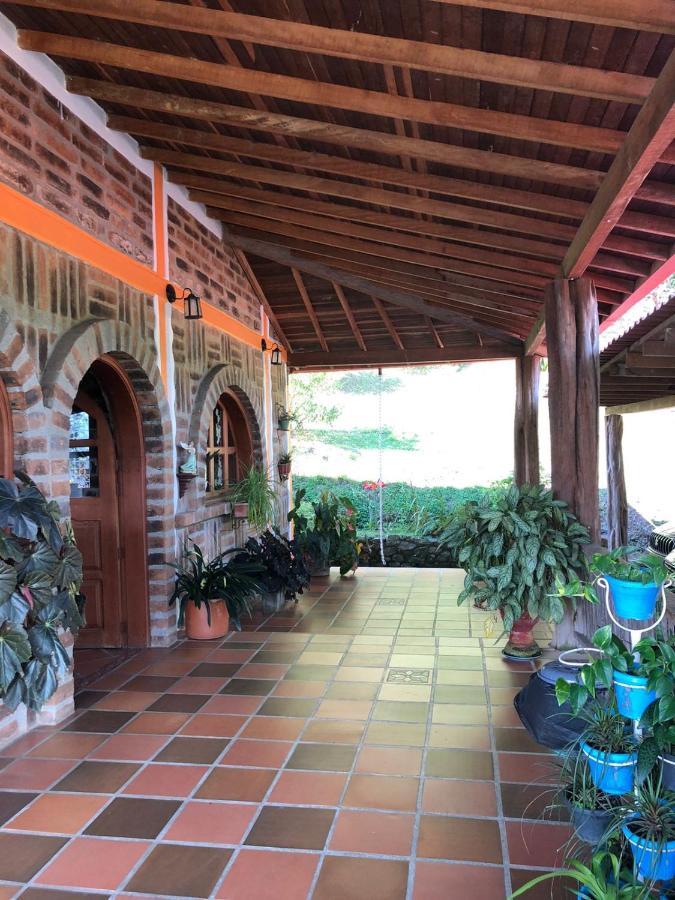 Finca Hotel Tierra Verde Girardota Esterno foto